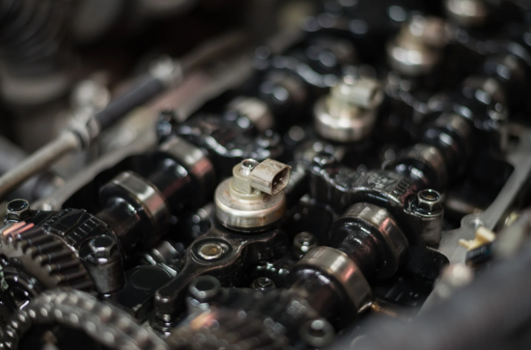 Symptômes d’un injecteur diesel encrassé : comment les reconnaître et réagir